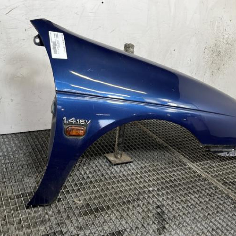 Aile avant droit RENAULT MEGANE 1 Photo n°3