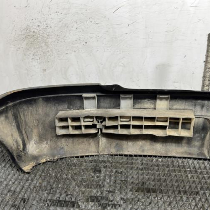 Pare choc arriere RENAULT MEGANE 1 Photo n°6