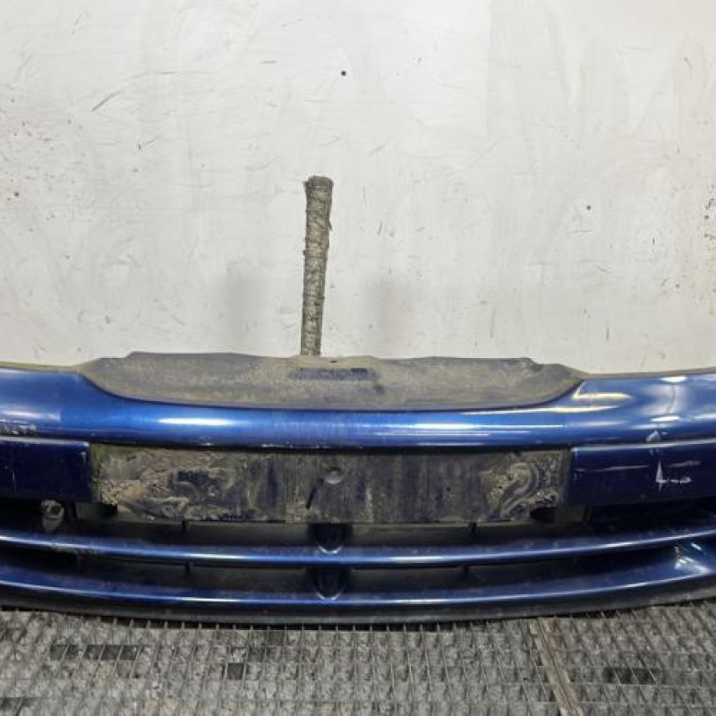 Pare choc avant RENAULT MEGANE 1 Photo n°1