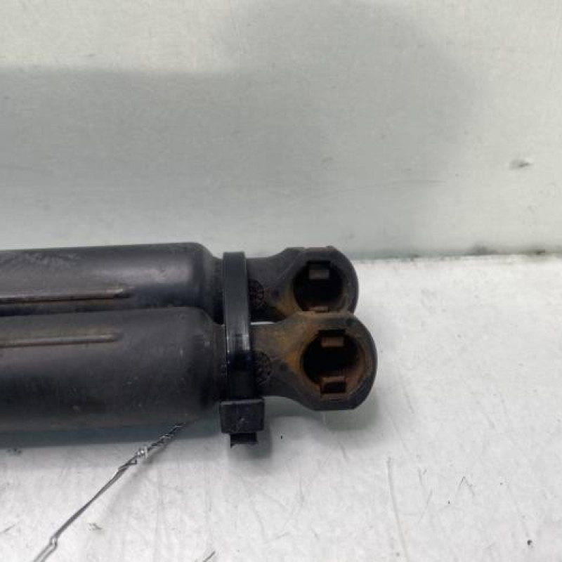 Verin de coffre PEUGEOT 308 1 Photo n°3