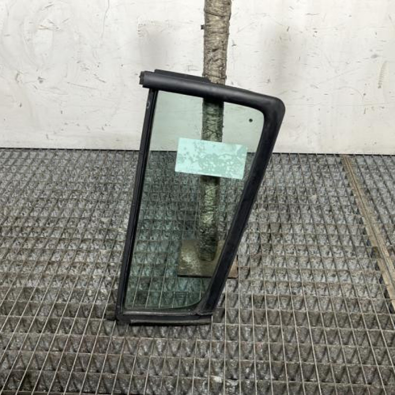 Custode arriere droit (porte) SUZUKI SWIFT 3 Photo n°4