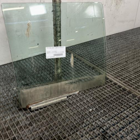 Vitre arriere droit SUZUKI SWIFT 3