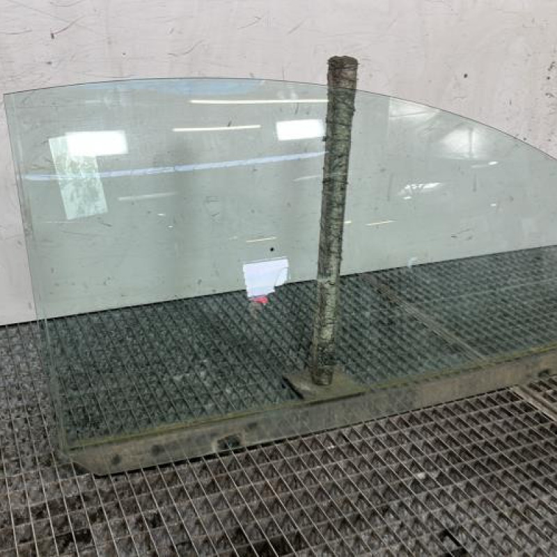 Vitre avant droit VOLKSWAGEN NEW BEETLE 1 Photo n°3