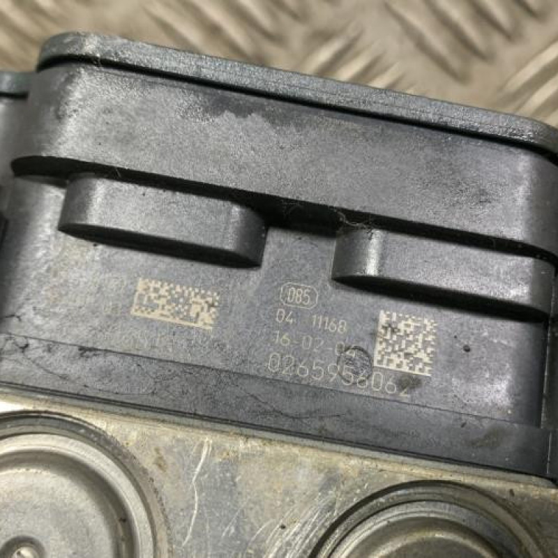 Bloc ABS (freins anti-blocage) PEUGEOT 308 2 Photo n°2