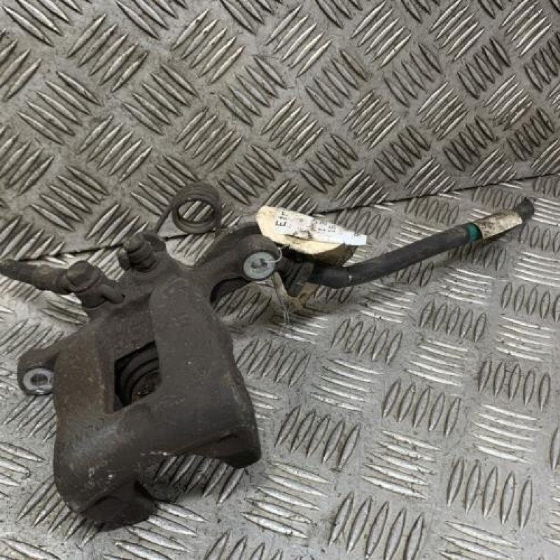 Etrier arriere droit (freinage) HYUNDAI I 20 2 Photo n°1