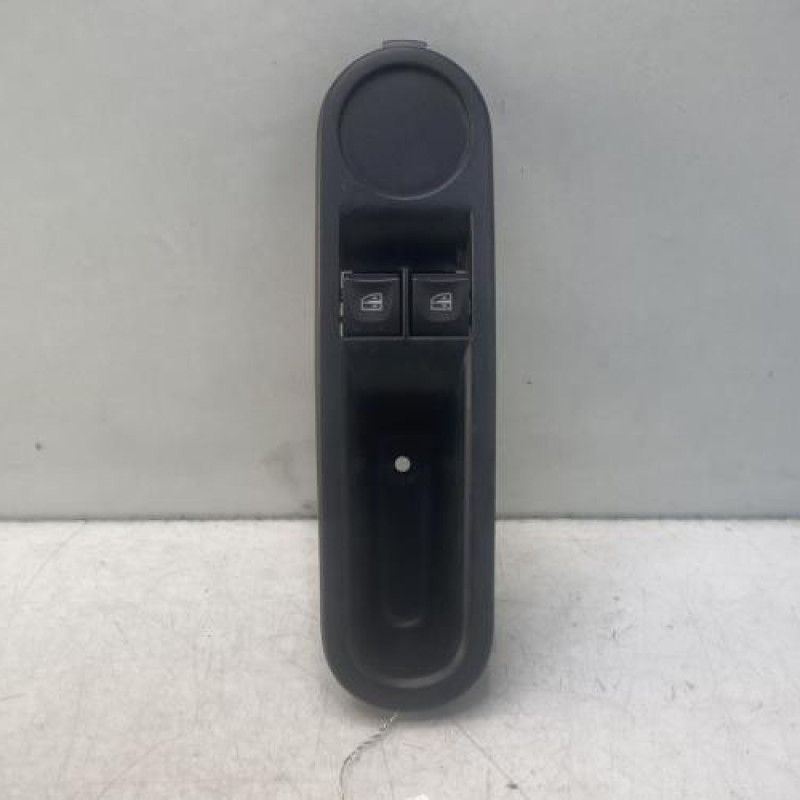 Interrupteur de leve vitre avant gauche RENAULT TWINGO 3 Photo n°1