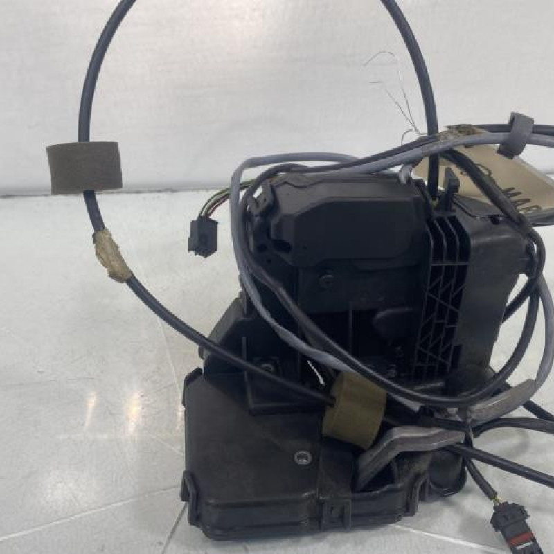 Serrure avant gauche MERCEDES CLASSE C 203 COUPE SPORT Photo n°4