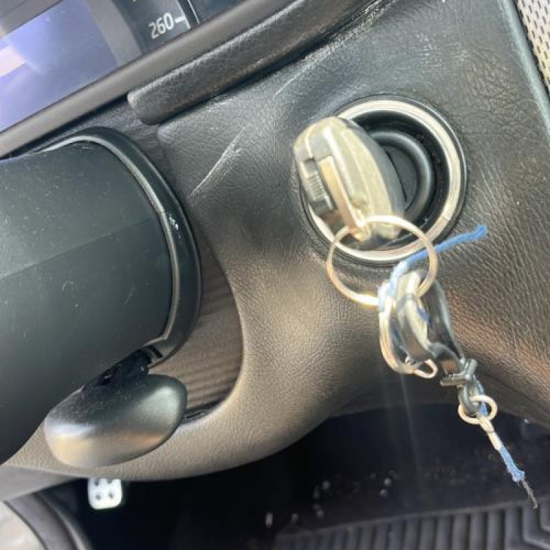 Serrure avant gauche MERCEDES CLASSE C 203 COUPE SPORT Photo n°16