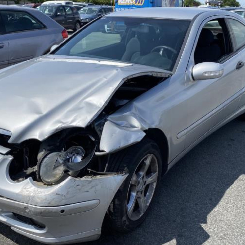 Serrure avant gauche MERCEDES CLASSE C 203 COUPE SPORT Photo n°17