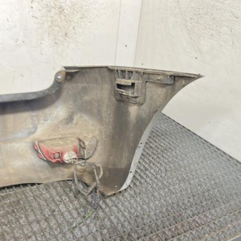 Pare choc arriere HYUNDAI MATRIX Photo n°4