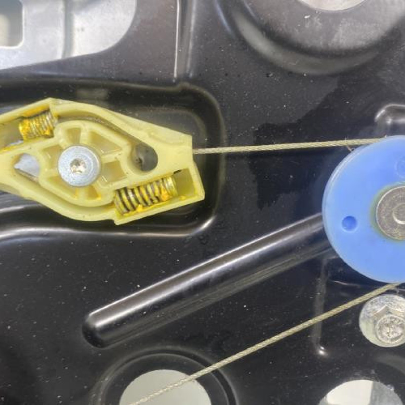 Leve vitre electrique arriere droit RENAULT MEGANE 3 Photo n°3