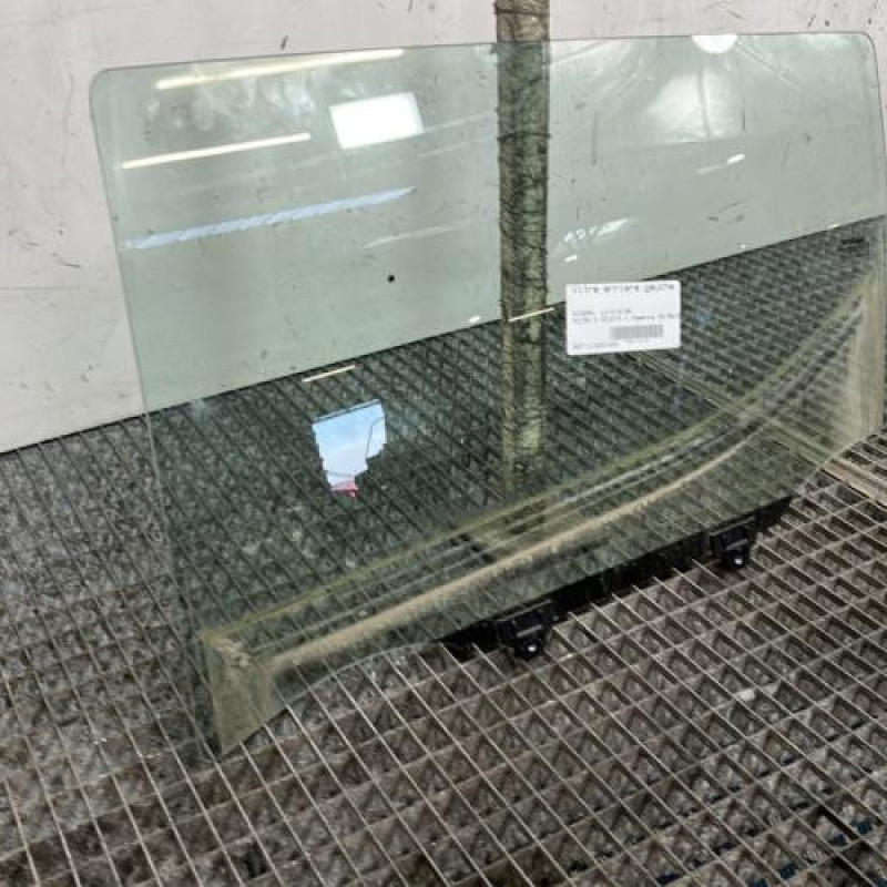 Vitre arriere gauche NISSAN MICRA 5 Photo n°2