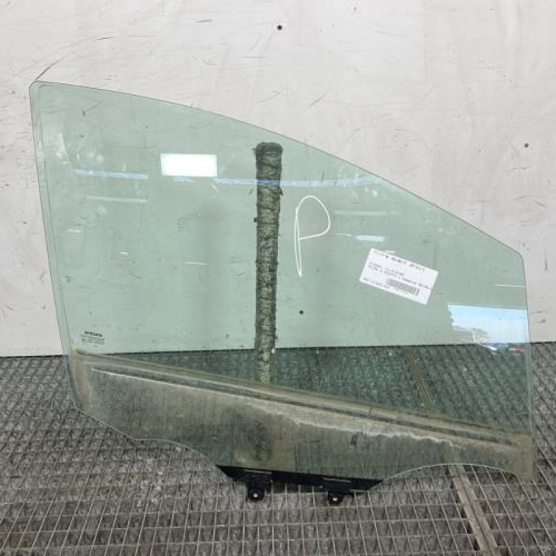 Vitre avant droit NISSAN MICRA 5 Photo n°1