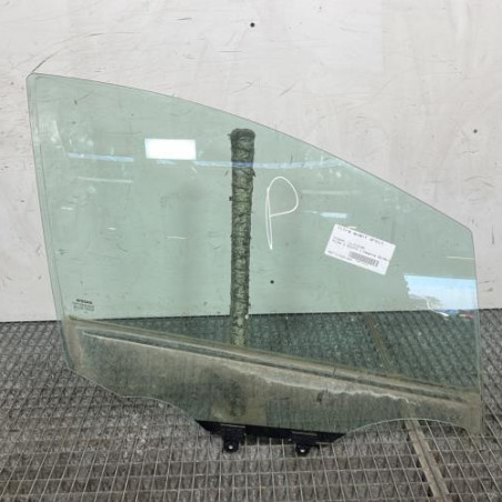 Vitre avant droit NISSAN MICRA 5 Photo n°1