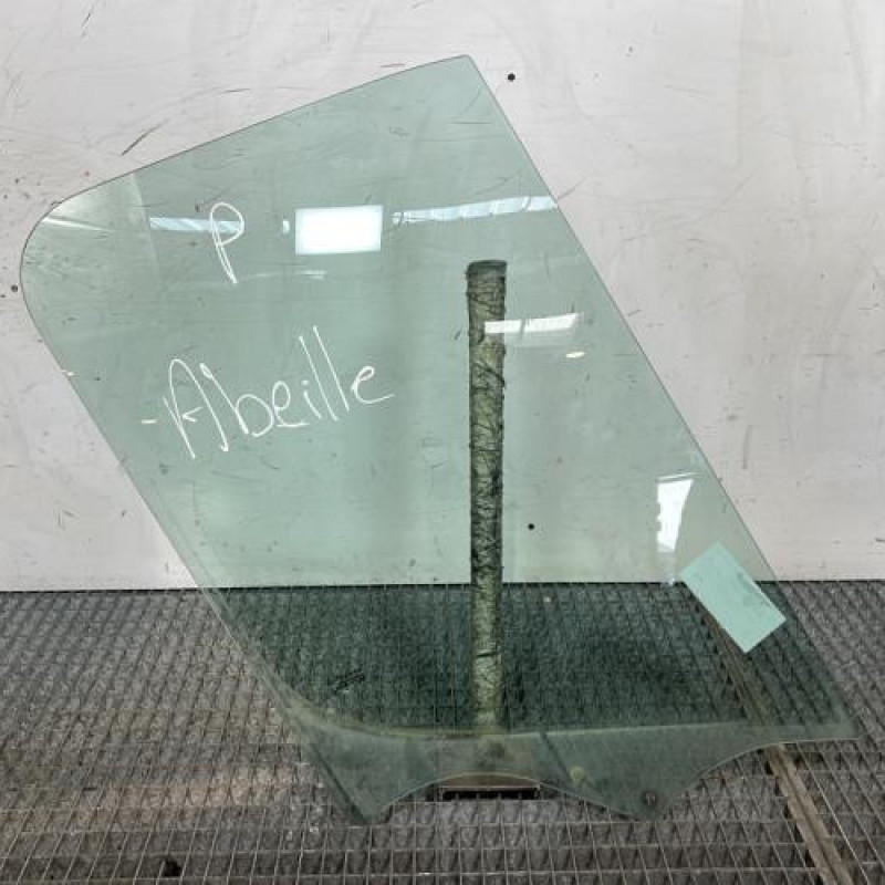 Vitre avant droit RENAULT MASTER 3 Photo n°1