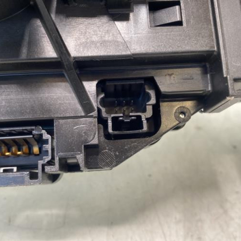 Com (Bloc Contacteur Tournant+Commodo Essuie Glace+Commodo Phare) PEUGEOT 3008 1 Photo n°8