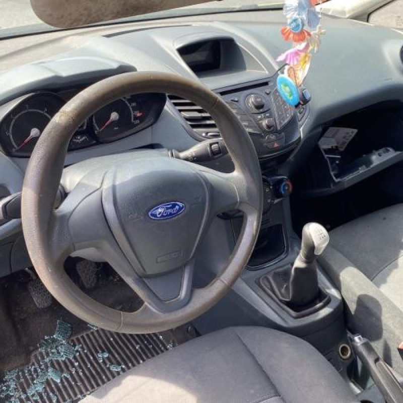 Poignee porte avant droit FORD FIESTA 6 Photo n°17