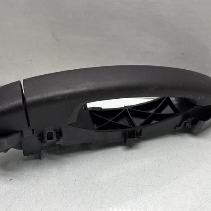 Poignee porte coffre gauche NISSAN PRIMASTAR 2 Photo n°2