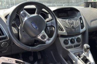 Poignee porte avant gauche FORD FOCUS 3