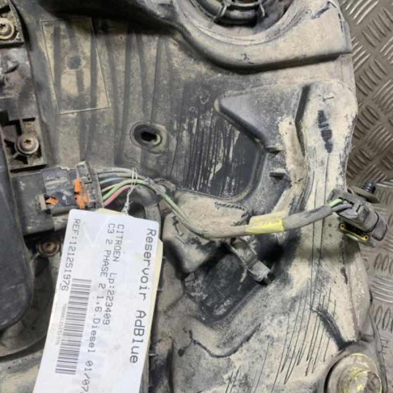 Reservoir AdBlue CITROEN C3 2 Photo n°3