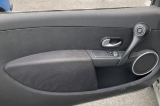 Amortisseur avant droit RENAULT CLIO 3