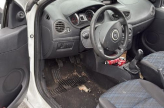 Amortisseur avant droit RENAULT CLIO 3