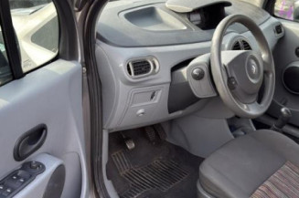 Feu arriere stop central RENAULT GRAND MODUS