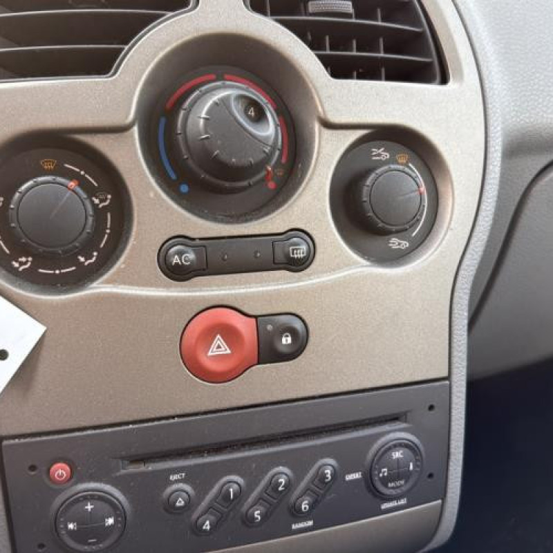 Feu arriere stop central RENAULT GRAND MODUS Photo n°16