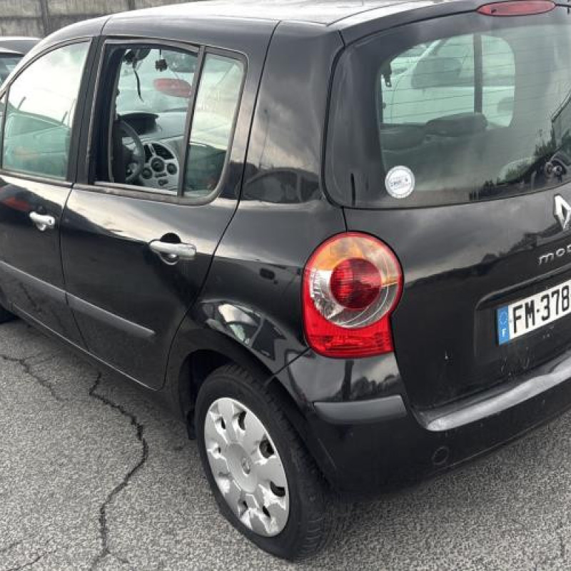 Feu arriere stop central RENAULT MODUS Photo n°4