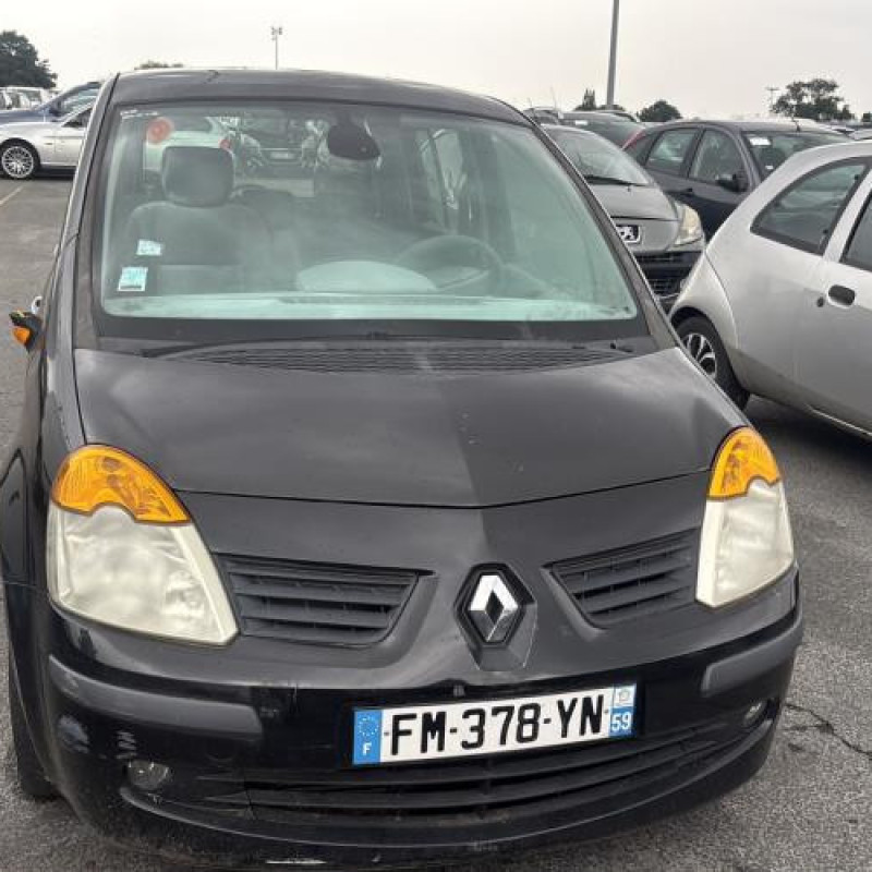 Feu arriere stop central RENAULT MODUS Photo n°8