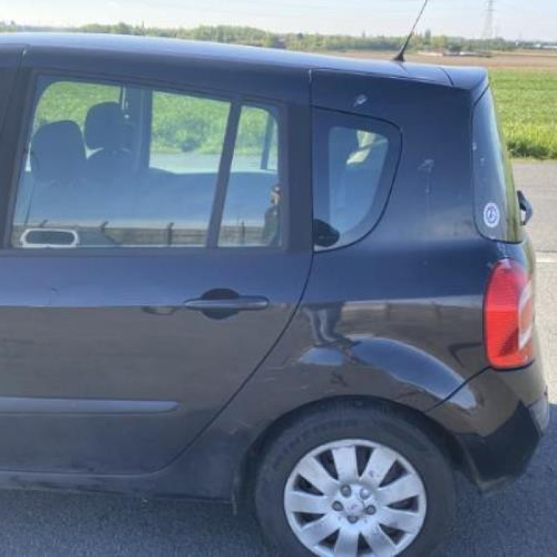 Feu arriere stop central RENAULT GRAND MODUS Photo n°17