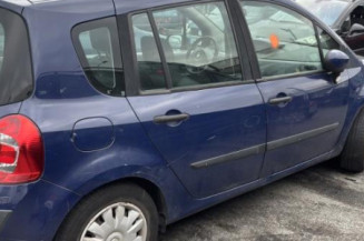 Feu arriere stop central RENAULT GRAND MODUS