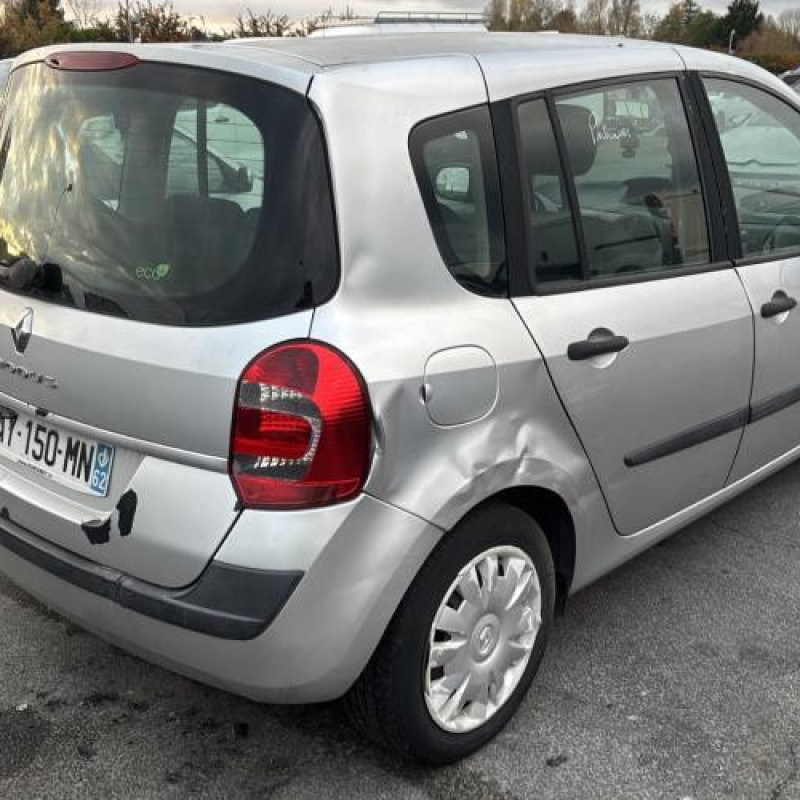 Feu arriere stop central RENAULT GRAND MODUS Photo n°3