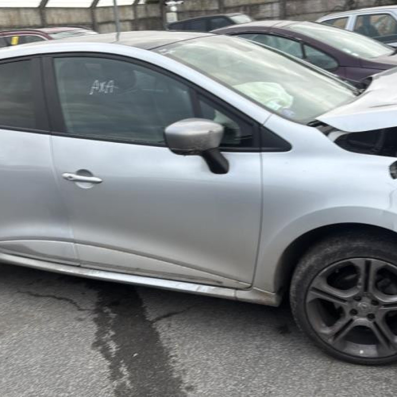 Compresseur clim RENAULT CLIO 4 Photo n°8