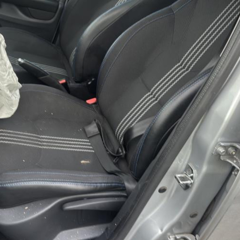 Compresseur clim RENAULT CLIO 4 Photo n°12