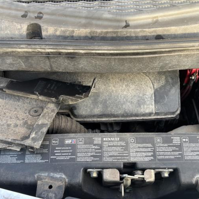 Feu arriere stop central RENAULT MODUS Photo n°20