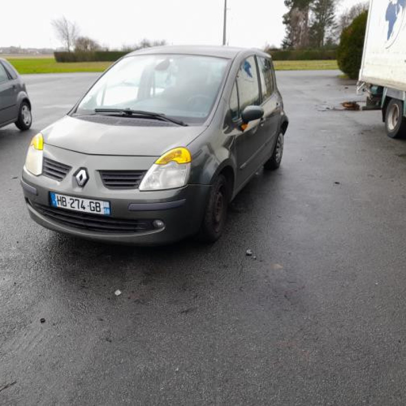 Feu arriere stop central RENAULT MODUS Photo n°1