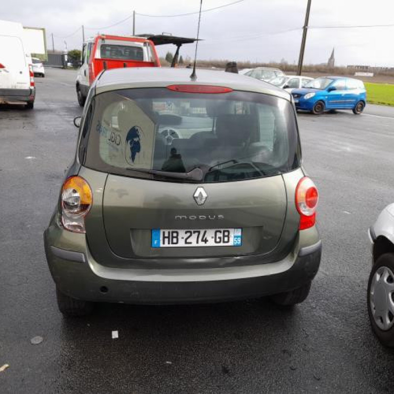 Feu arriere stop central RENAULT MODUS Photo n°5