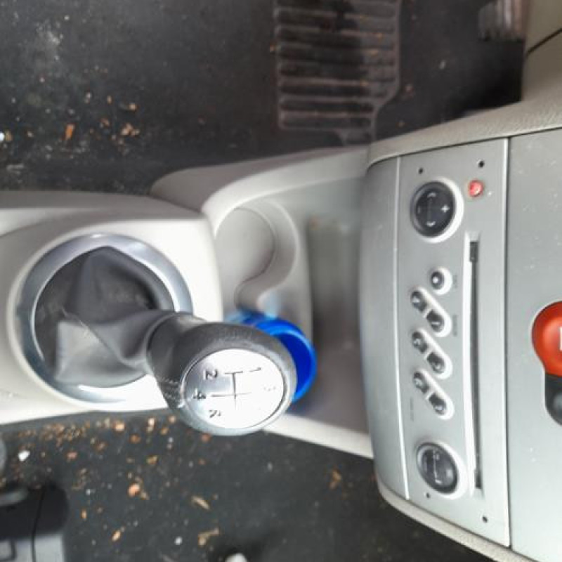 Feu arriere stop central RENAULT MODUS Photo n°7