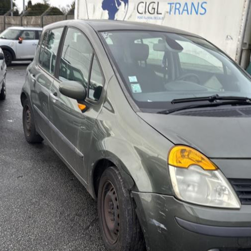 Feu arriere stop central RENAULT MODUS Photo n°12