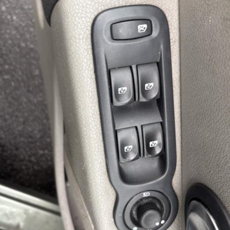 Serrure avant gauche RENAULT MODUS Photo n°20