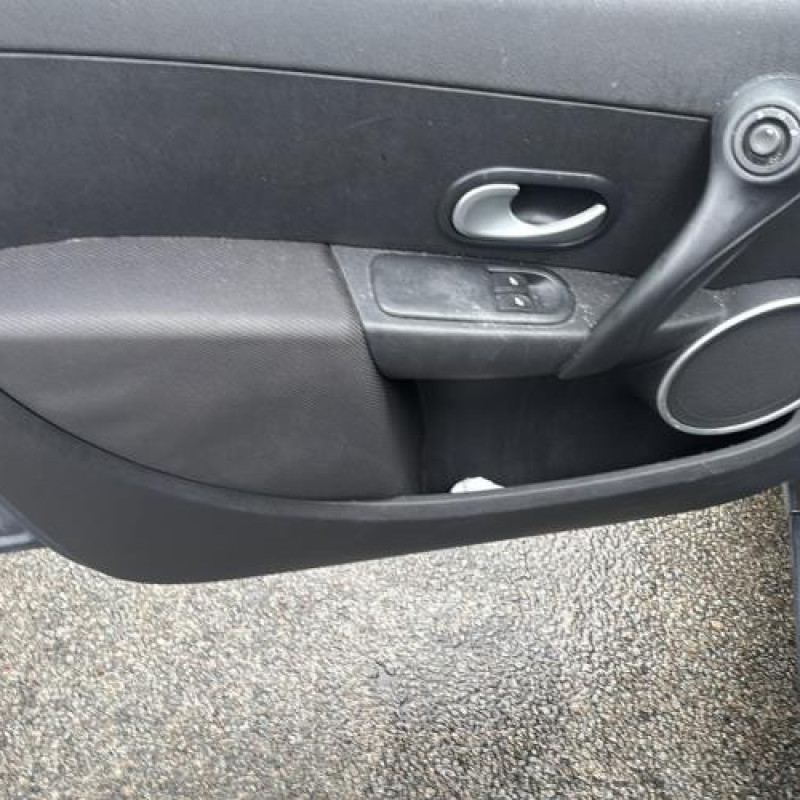 Amortisseur avant droit RENAULT CLIO 3 Photo n°14