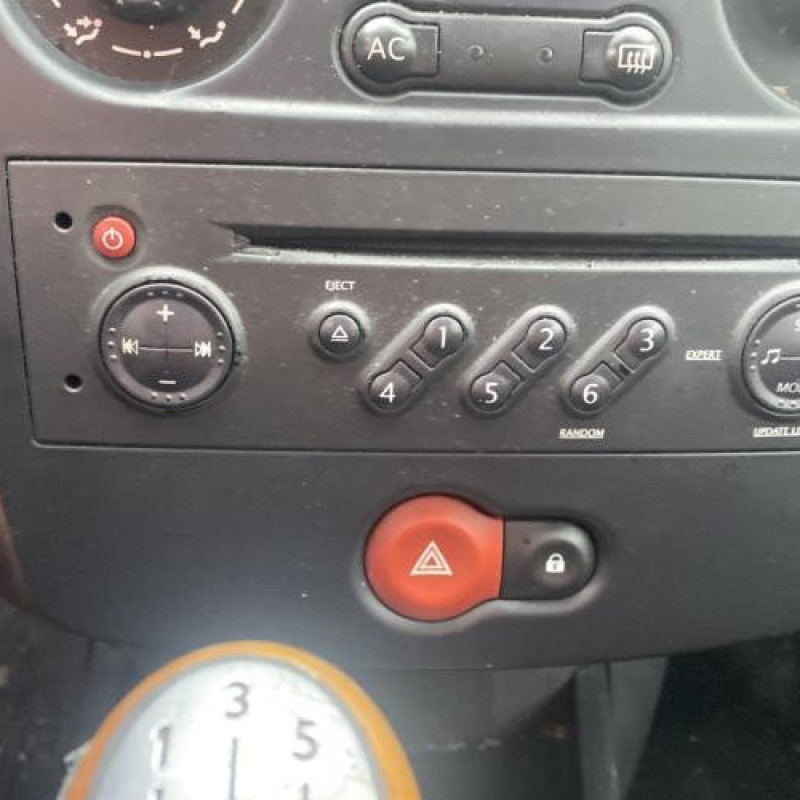 Amortisseur avant gauche RENAULT CLIO 3 Photo n°8