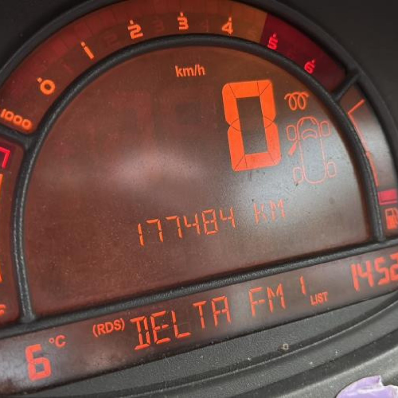 Compteur RENAULT GRAND MODUS Photo n°20