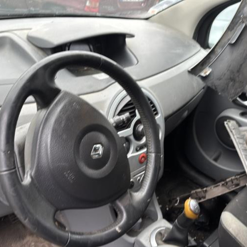 Feu arriere stop central RENAULT GRAND MODUS Photo n°13