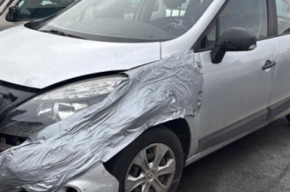 Reservoir essence RENAULT SCENIC 3 Photo n°1