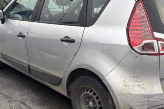 Reservoir essence RENAULT SCENIC 3