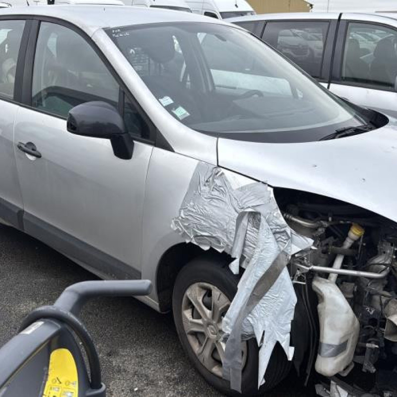 Reservoir essence RENAULT SCENIC 3 Photo n°3