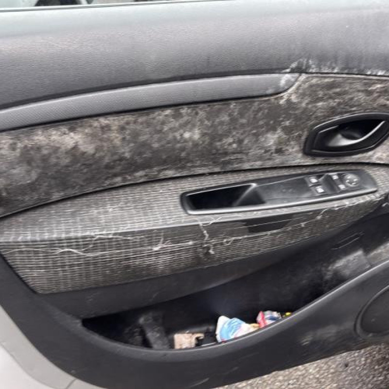 Reservoir essence RENAULT SCENIC 3 Photo n°11