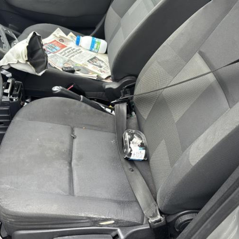 Reservoir essence RENAULT SCENIC 3 Photo n°13